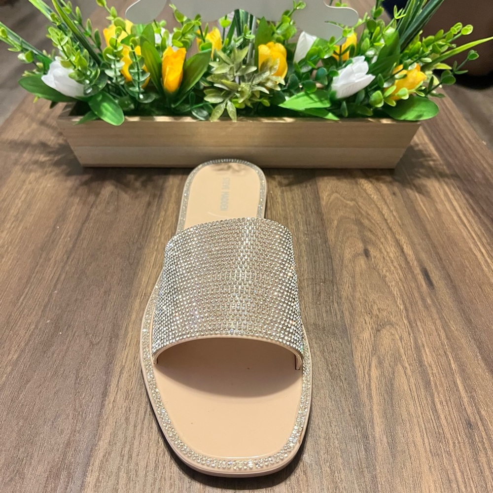 STEVE MADDEN SLIPPERS